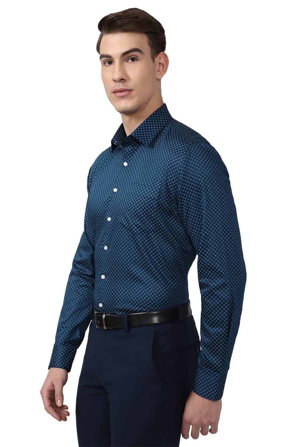 Van Heusen Men's Cotton Solid Fitted Formal Shirt (VHSFRSLBU95055_Navy 44) - Image 5