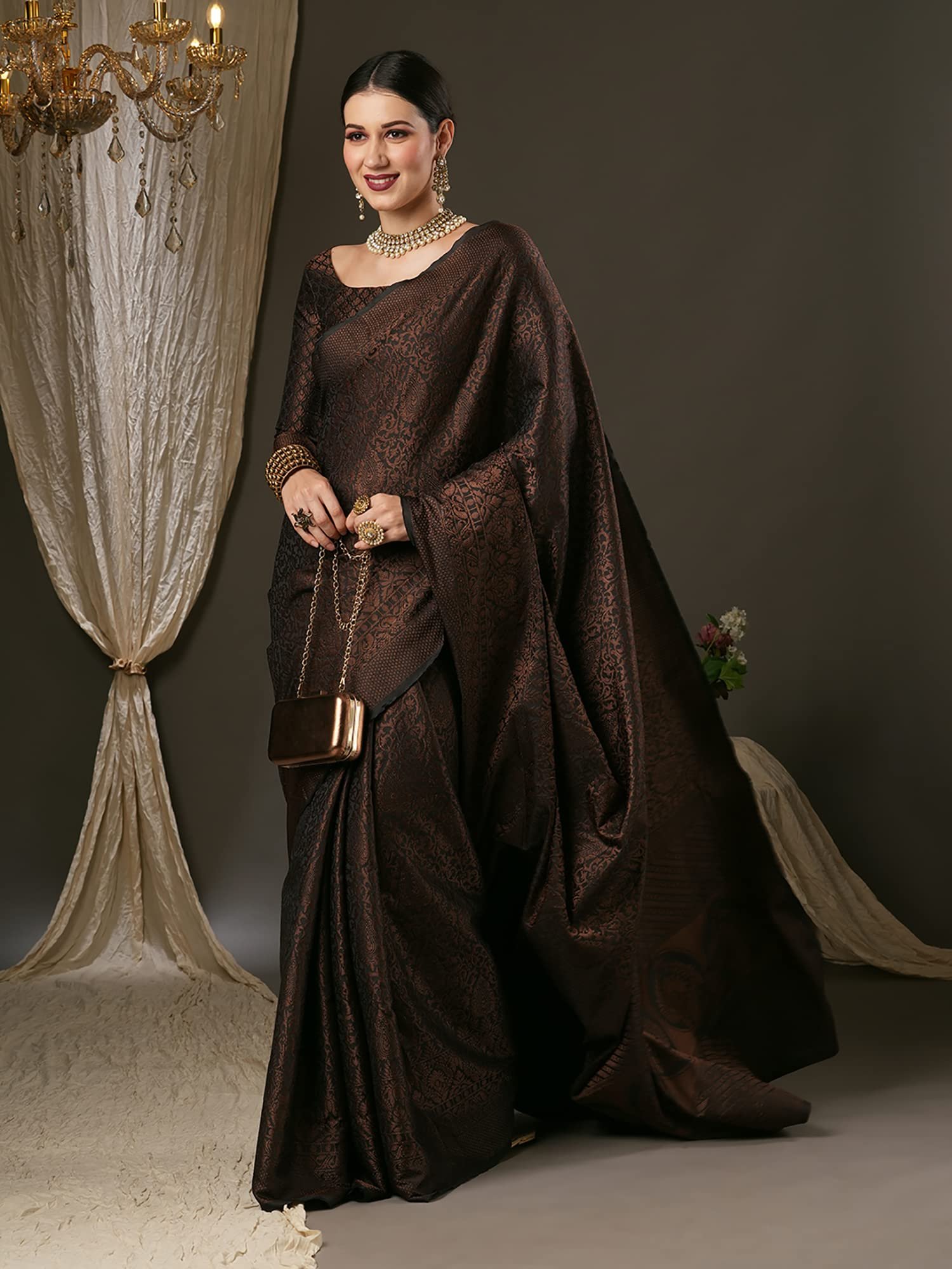 AKHILAM Women's Woven Design Zari Work Banarasi SIlk Saree With Unstitched Blouse Piece (Black_SOHNA2004) - Image 5