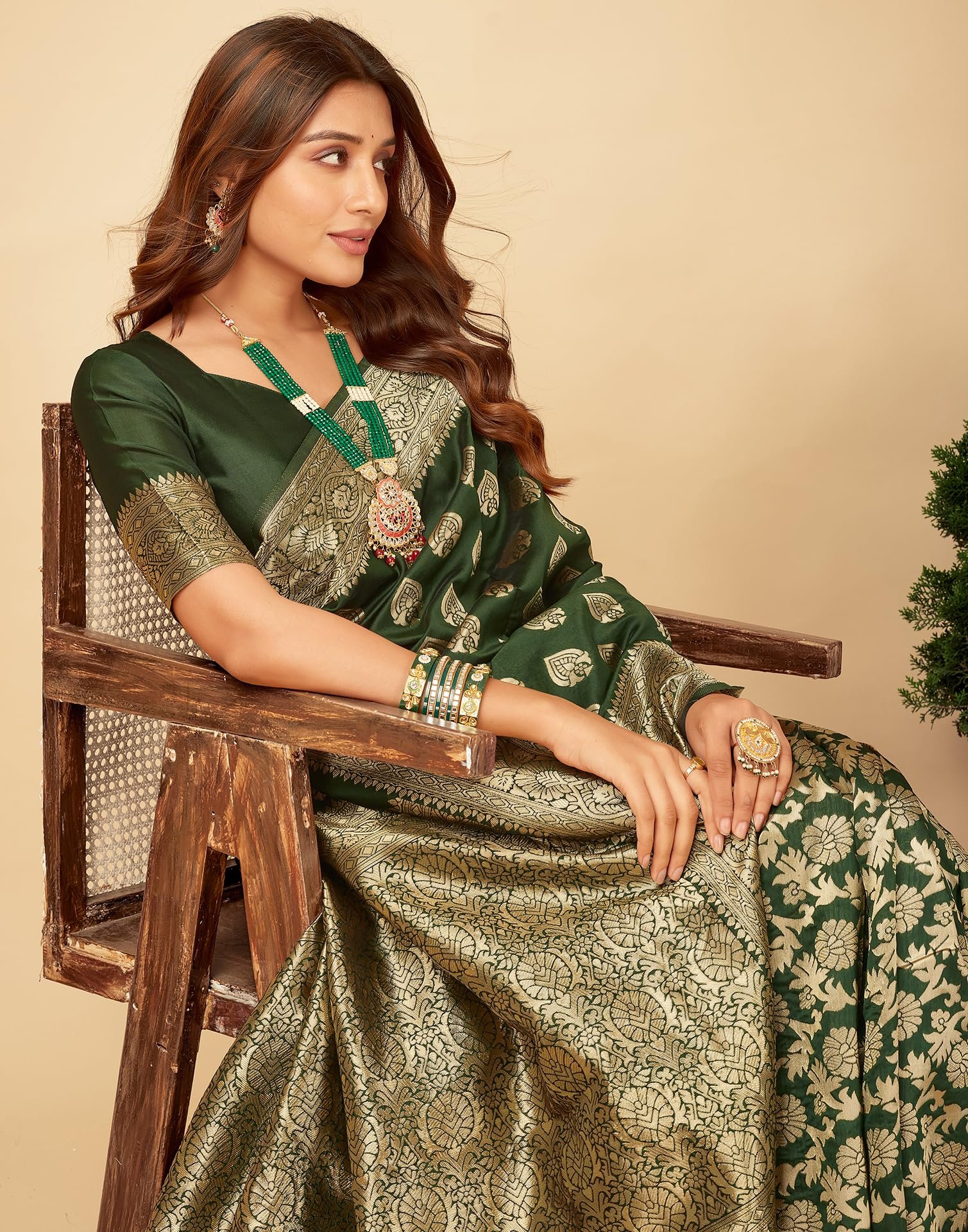 SIRIL Women's Silk Blend Dyed & Jacquard Saree with Unstitched Blouse Piece (3826S579_Dark Green) - Image 3